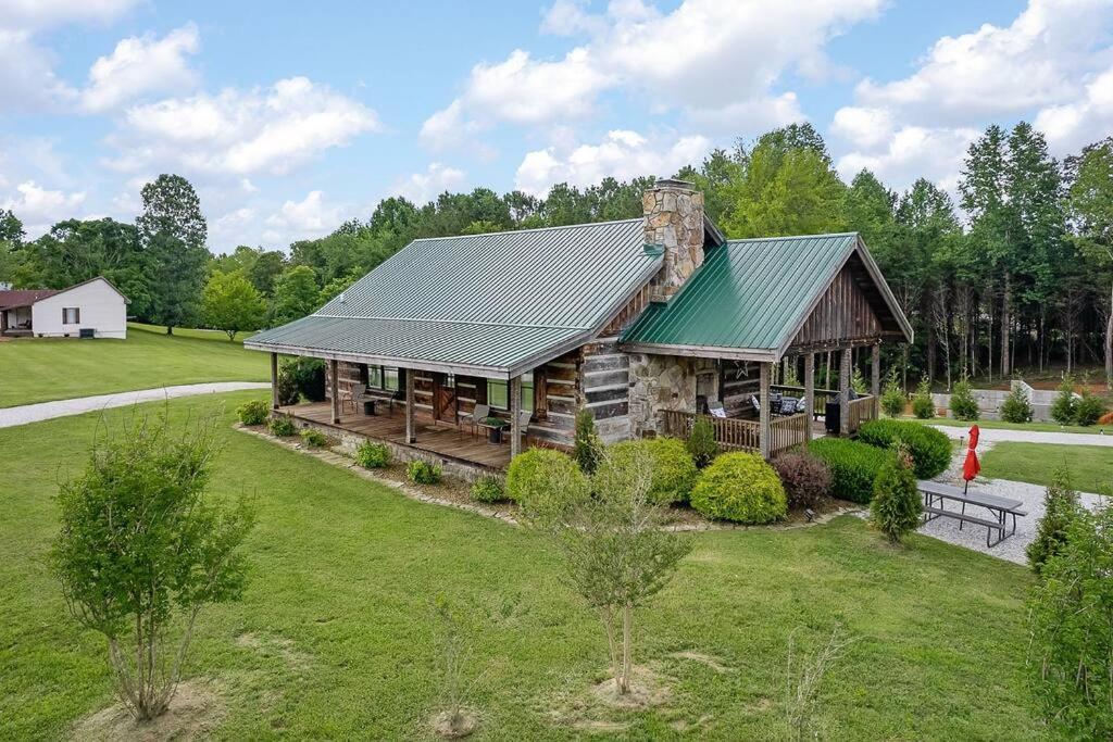 Rustic Cabin, Dock, Firepit, Kayaks & Games Winchester 外观 照片